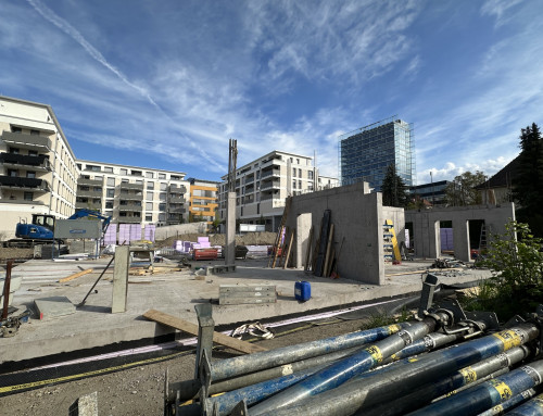 Die ersten Wände zur Küche und Sanitäranlagen werden betoniert